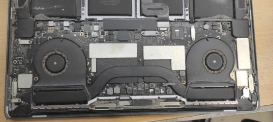   Macbook Pro A1707