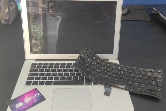   Macbook Air a1466