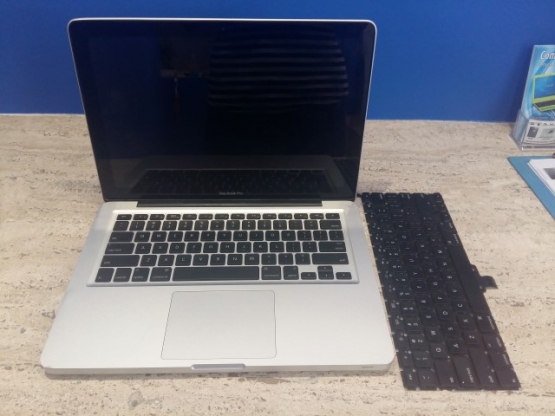   &   Macbook Pro A1286