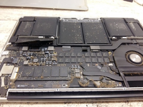   Macbook A1502