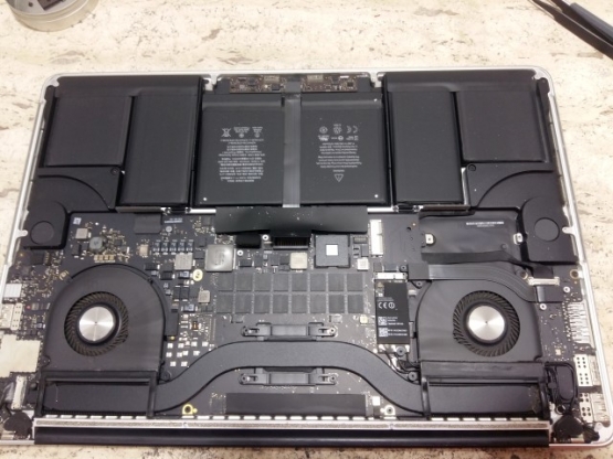    MacBook Air A1369