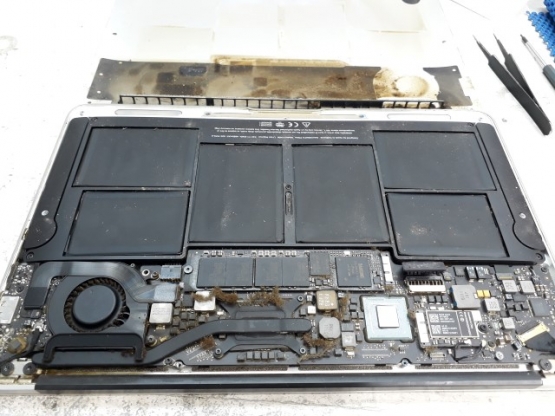 Macbook Air A1465