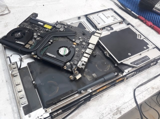   MacBook Pro A1286