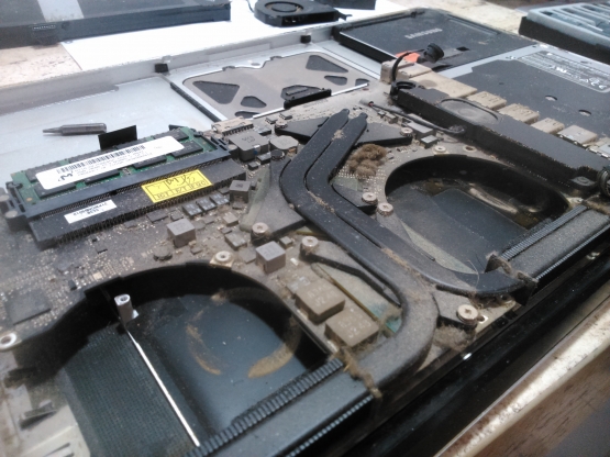   &  Macbook A1286