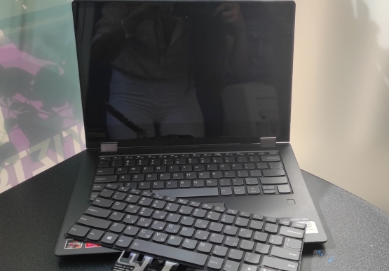   Lenovo Yoga 530-14RR