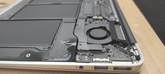    MacBook A1466