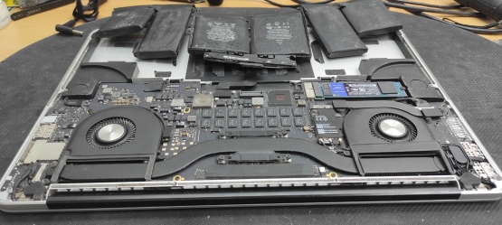   Macbook A1398